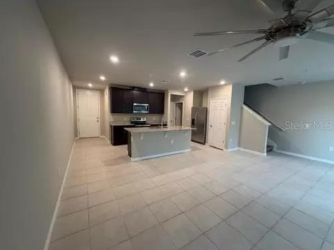 Living - 911 Robin Holly, Ocoee, FL 34761 photo 1 of 3
