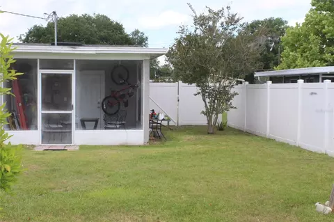 Exterior - 307 California Ave, Saint Cloud, FL 34769 photo 6 of 12