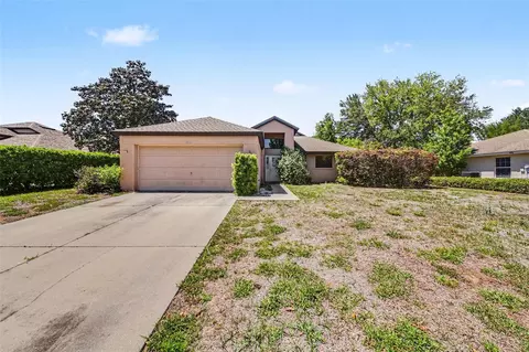 4750 Abaco Dr, Tavares, FL 32778