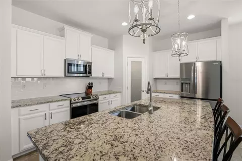 Kitchen - 1536 Softshell St, Saint Cloud, FL 34771 photo 4 of 6