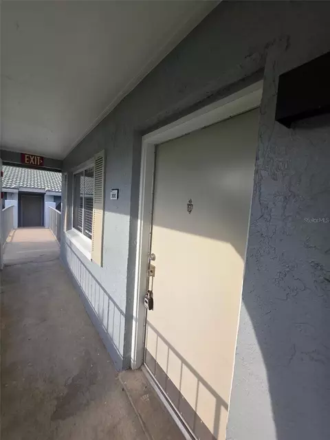 139 Oyster Bay Cir #300, Altamonte Springs, FL 32701