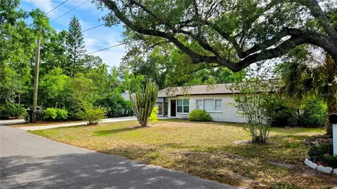 10206 N Oakleaf Ave, Tampa, FL 33612