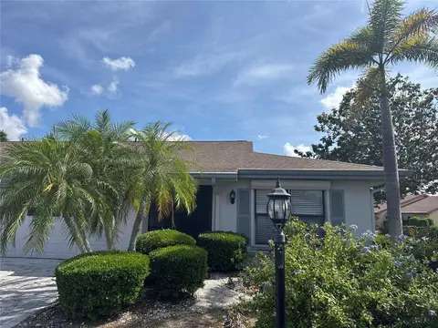 2501 Lonigan Pl, Sun City Center, FL 33573