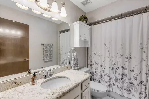 Bath - 70 Timberlake Ln, Ormond Beach, FL 32174 photo 3 of 4