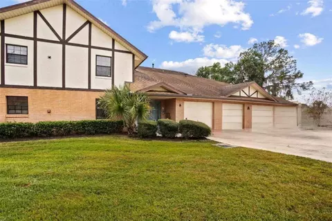 100 E Oak Ter #A2, Leesburg, FL 34748