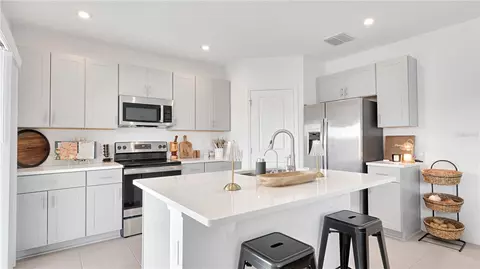 Kitchen - 285 White Heron Way, Saint Cloud, FL 34772 photo 4 of 5
