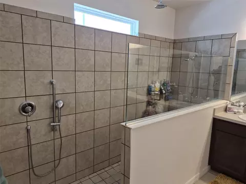 Bath - 1490 Flatwood St, Saint Cloud, FL 34771 photo 1 of 5