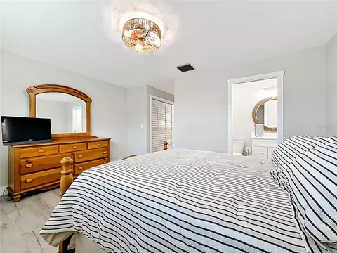 Bedroom - 508 Shore Dr, Largo, FL 33771 photo 1 of 4