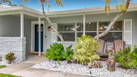 Exterior - 508 Shore Dr, Largo, FL 33771 photo 1 of 7