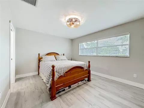 Bedroom - 508 Shore Dr, Largo, FL 33771 photo 2 of 4
