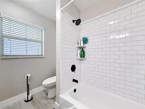 Bath - 508 Shore Dr, Largo, FL 33771 photo 4 of 4