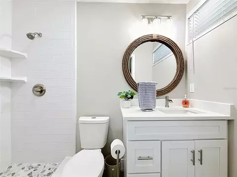 Bath - 508 Shore Dr, Largo, FL 33771 photo 1 of 4