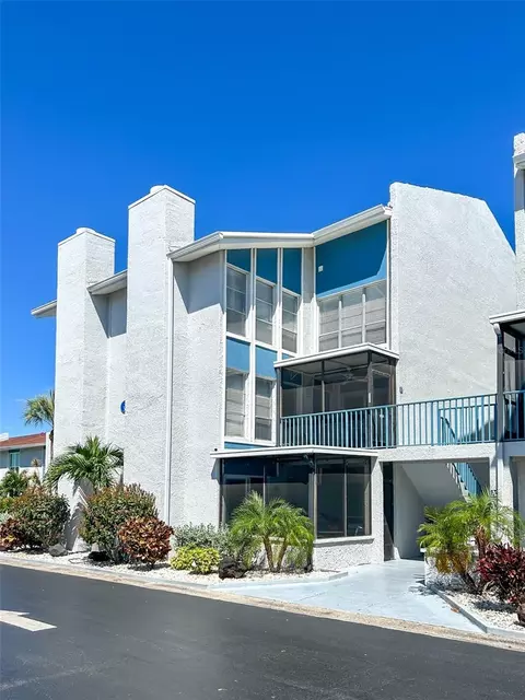 315 Medallion Blvd #F, Madeira Beach, FL 33708