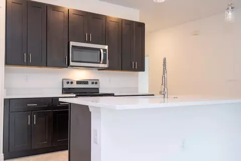 Kitchen - 5010 SW 155th Loop, Ocala, FL 34473 photo 9 of 11