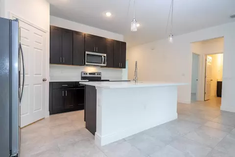 Kitchen - 5010 SW 155th Loop, Ocala, FL 34473 photo 8 of 11