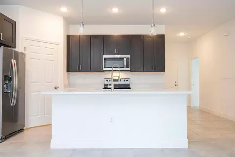 Kitchen - 5010 SW 155th Loop, Ocala, FL 34473 photo 10 of 11