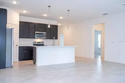 Living - 5010 SW 155th Loop, Ocala, FL 34473 photo 4 of 5