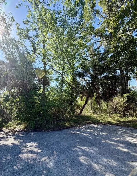10900 W Larchwood St, Homosassa, FL 34448