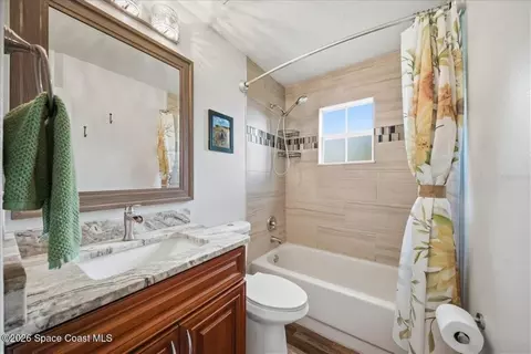 Bath - 5145 Carter St, Cocoa, FL 32927 photo 3 of 4