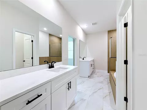 Bath - 31825 Nutmeg Ave, Eustis, FL 32736 photo 6 of 8