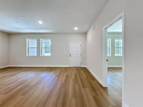Living - 31825 Nutmeg Ave, Eustis, FL 32736 photo 4 of 5