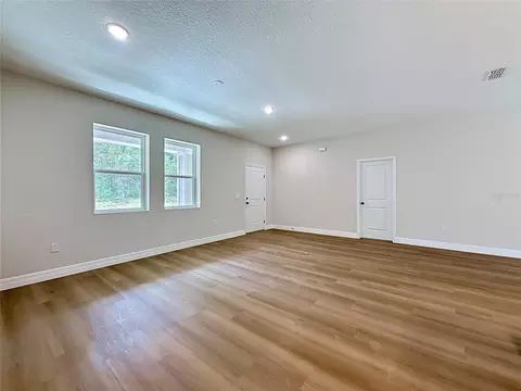 Living - 31825 Nutmeg Ave, Eustis, FL 32736 photo 3 of 5