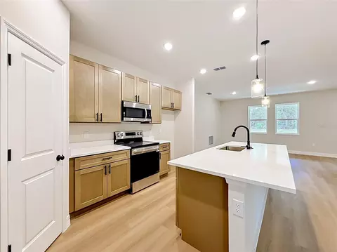 Kitchen - 31825 Nutmeg Ave, Eustis, FL 32736 photo 4 of 5