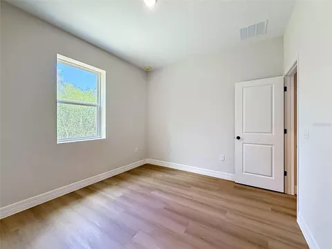 Bedroom - 31825 Nutmeg Ave, Eustis, FL 32736 photo 10 of 15