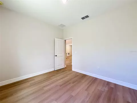 Bedroom - 31825 Nutmeg Ave, Eustis, FL 32736 photo 11 of 15