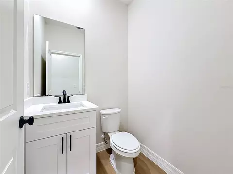 Bath - 31825 Nutmeg Ave, Eustis, FL 32736 photo 1 of 8