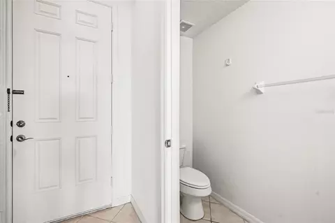 Entry Way - 456 Scarlatti Ct, Ocoee, FL 34761 photo 4 of 5