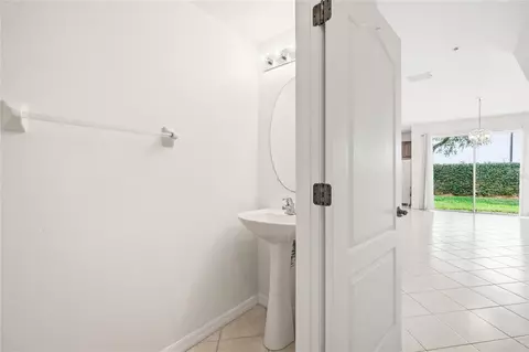 Entry Way - 456 Scarlatti Ct, Ocoee, FL 34761 photo 3 of 5