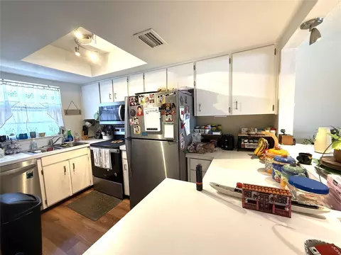 Kitchen - 410 E Orlando Ave #19A, Ocoee, FL 34761 photo 3 of 3