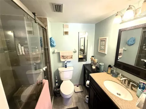 Bath - 410 E Orlando Ave #19A, Ocoee, FL 34761 photo 3 of 5