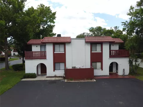 2118 Oak Meadow Cir, South Daytona, FL 32119