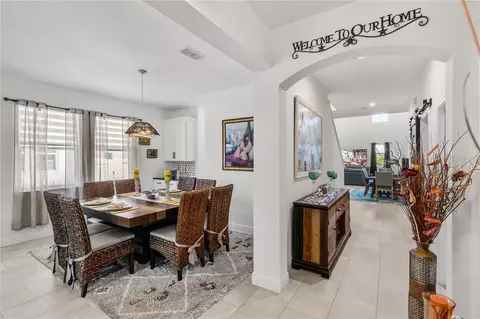Entry Way - 5637 Beggs Rd, Saint Cloud, FL 34771 photo 5 of 8