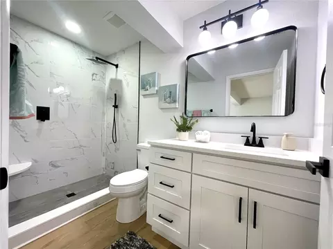 Bath - 2952 Morris Dr, Bartow, FL 33830 photo 1 of 7