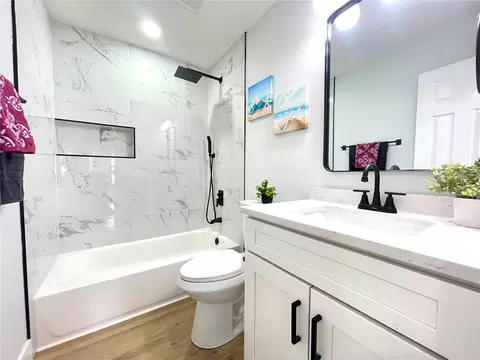 Bath - 2952 Morris Dr, Bartow, FL 33830 photo 4 of 7