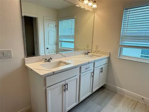 Bath - 7497 Catania Loop, Clermont, FL 34714 photo 3 of 4