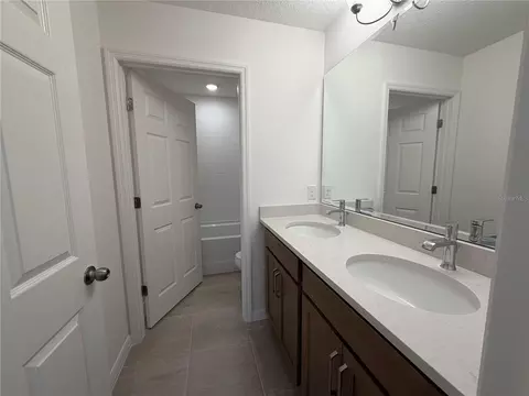 Bath - 756 Farfields St, Deland, FL 32724 photo 1 of 3