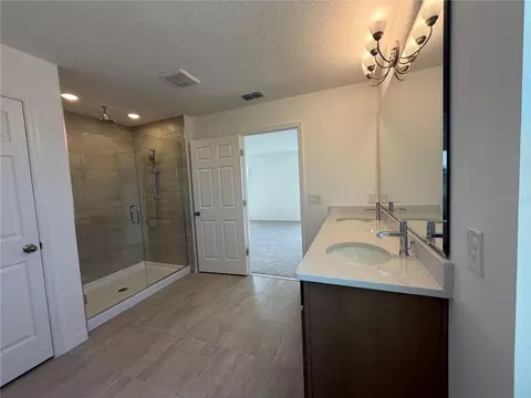 Bath - 756 Farfields St, Deland, FL 32724 photo 3 of 3