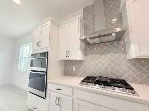 Kitchen - 5019 Dancy Ln, Saint Cloud, FL 34772 photo 2 of 8