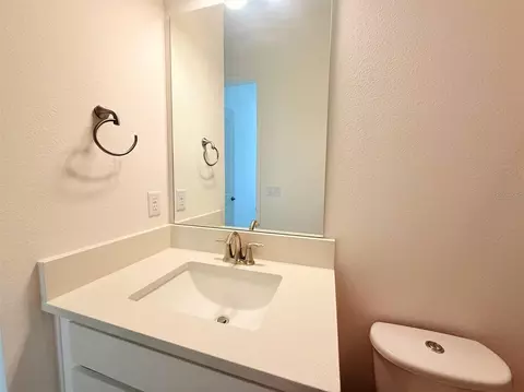 Bath - 5019 Dancy Ln, Saint Cloud, FL 34772 photo 3 of 6