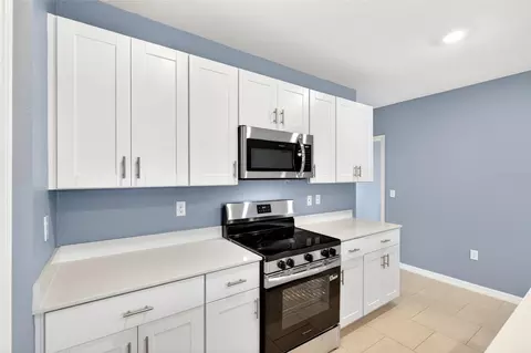 Kitchen - 3809 Ambersweet Xing, Parrish, FL 34219 photo 2 of 2