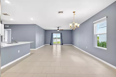 Living - 3809 Ambersweet Xing, Parrish, FL 34219 photo 1 of 2