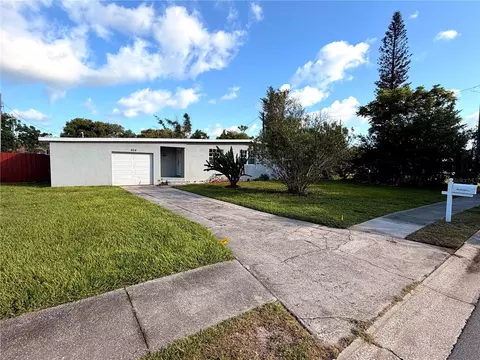 904 Kensington Dr, Cocoa, FL 32922