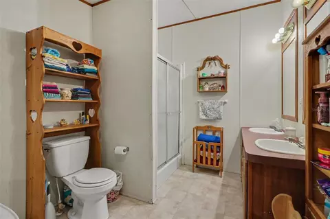 Bath - 5105 Star Line Dr, Saint Cloud, FL 34771 photo 2 of 3