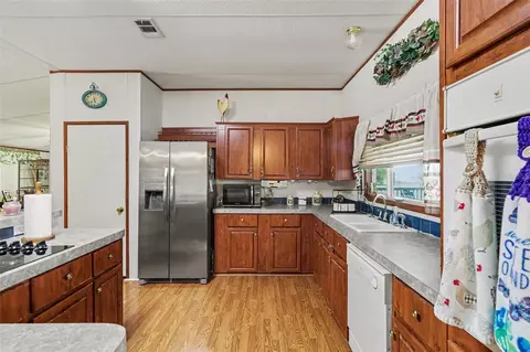 Kitchen - 5105 Star Line Dr, Saint Cloud, FL 34771 photo 3 of 3