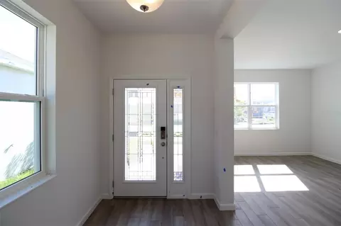 Entry Way - 1296 Hyde St, Saint Cloud, FL 34771 photo 2 of 2