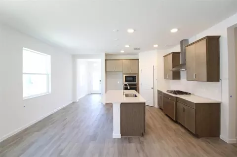 Kitchen - 1296 Hyde St, Saint Cloud, FL 34771 photo 2 of 2